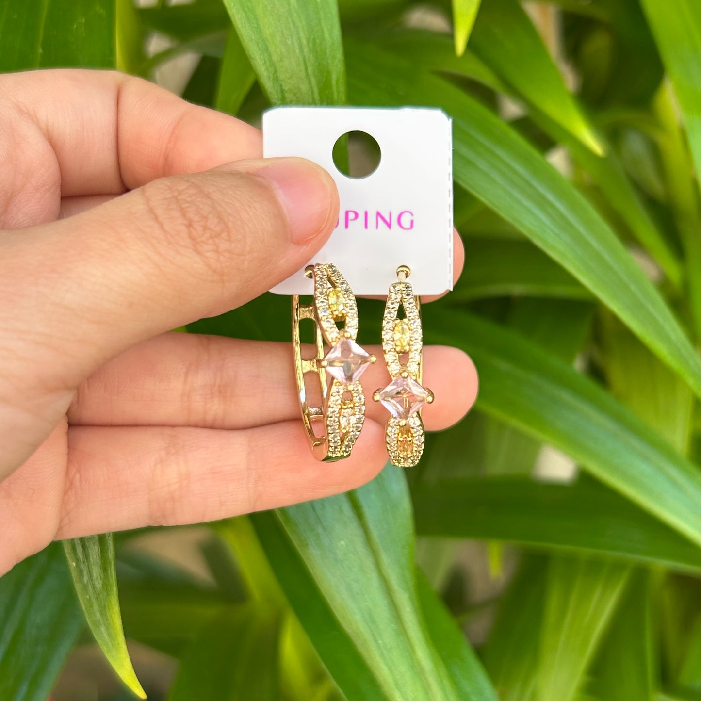 Fresita hoop earrings